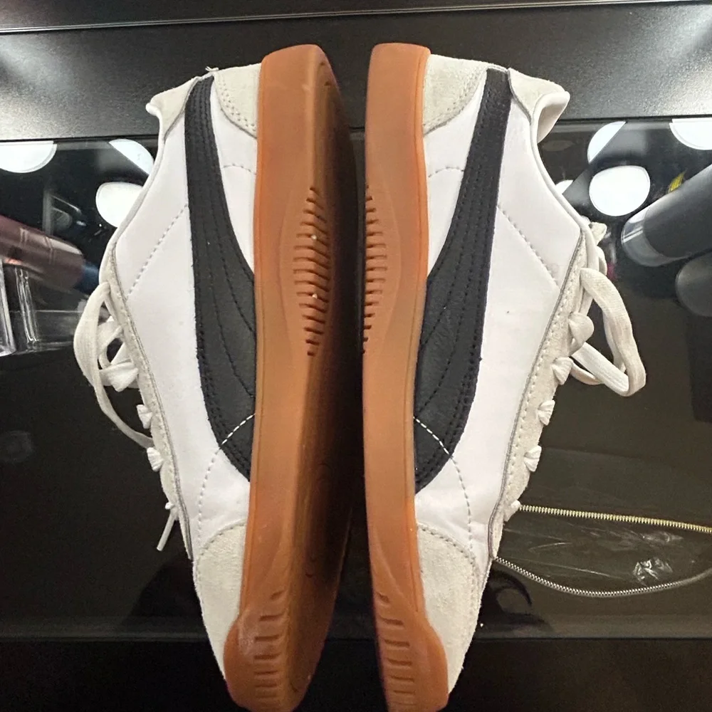 Puma White Suede & Leather Sneakers with Gum Sole and Gold Logo - Picture 2 of 4